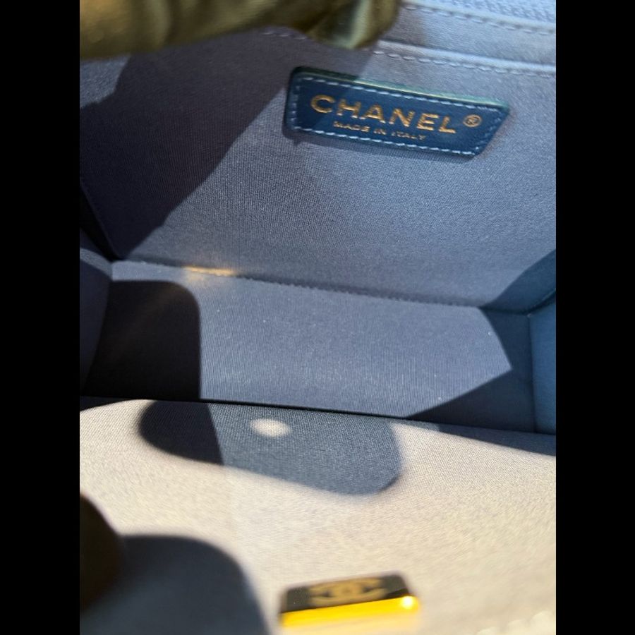 99♥️Chanel 皮穿鏈牛仔郵差後背包 芯片款-8
