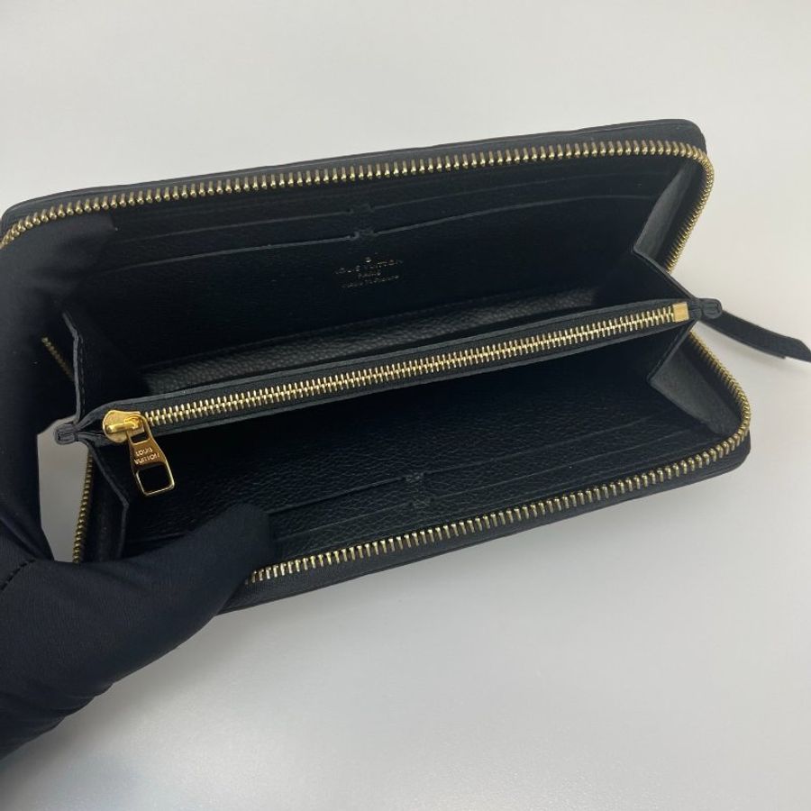 LV M60171/晶片款 黑壓紋ㄇ拉長夾-6