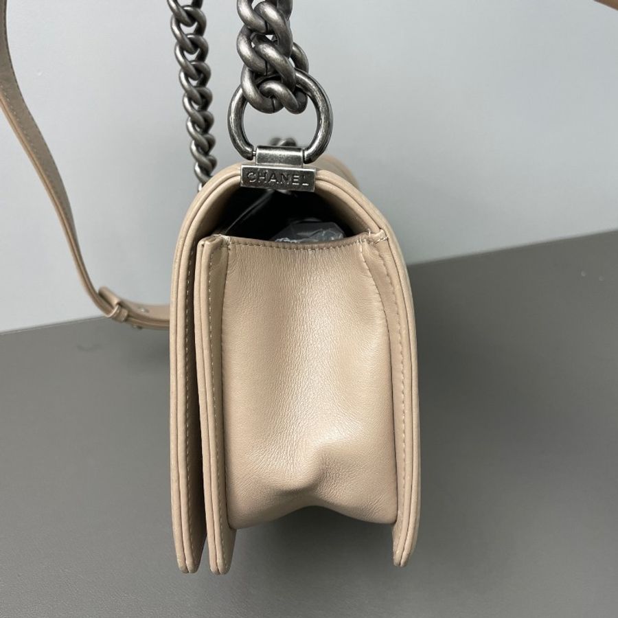 Chanel 中號V紋牛皮Leboy鏈條包 25cm-2