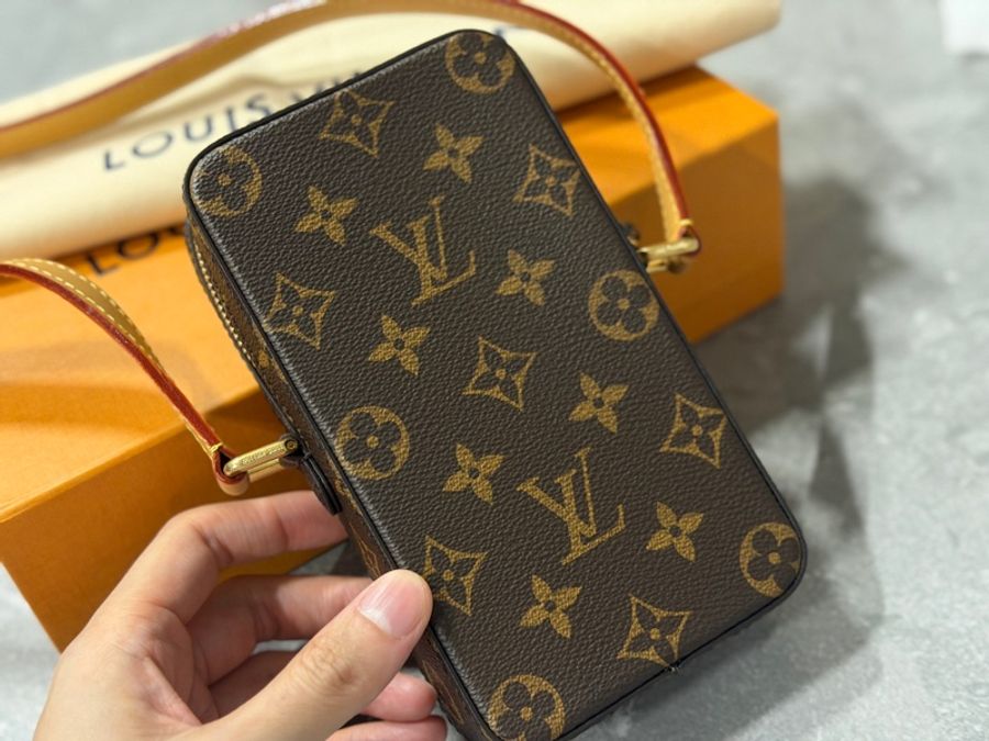 LV Music Player Wearable Wallet M14063-2