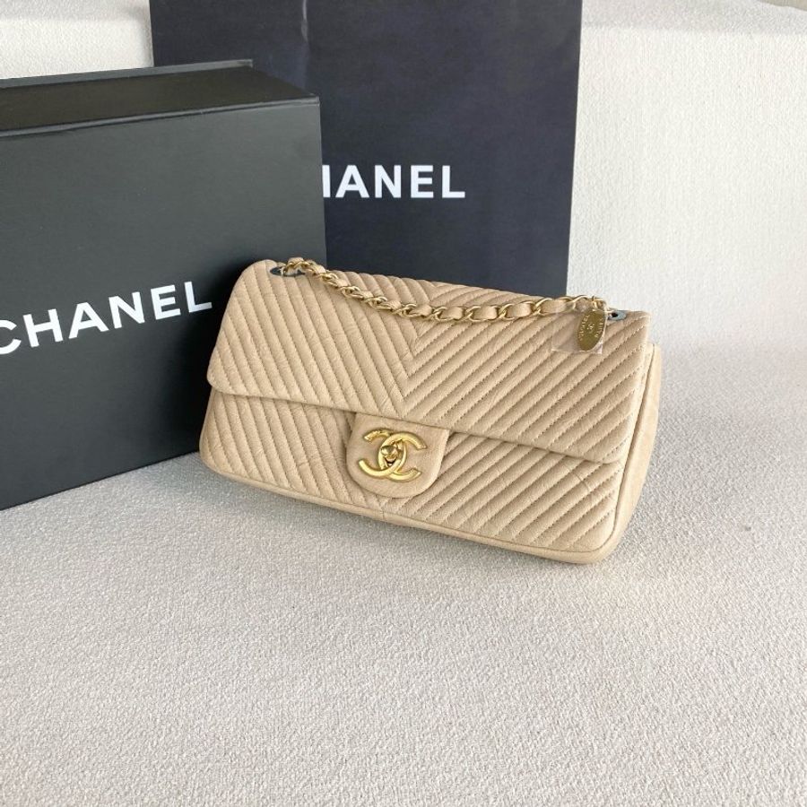 Chanel 季節款V紋CF鏈條包 奶茶色金扣 牛皮 26*13*6 99新配件盒子 塵袋 保卡-1