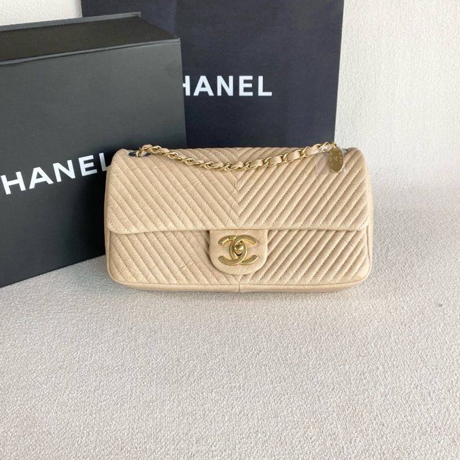 Chanel 季節款V紋CF鏈條包 奶茶色金扣 牛皮 26*13*6 99新配件盒子 塵袋 保卡-3