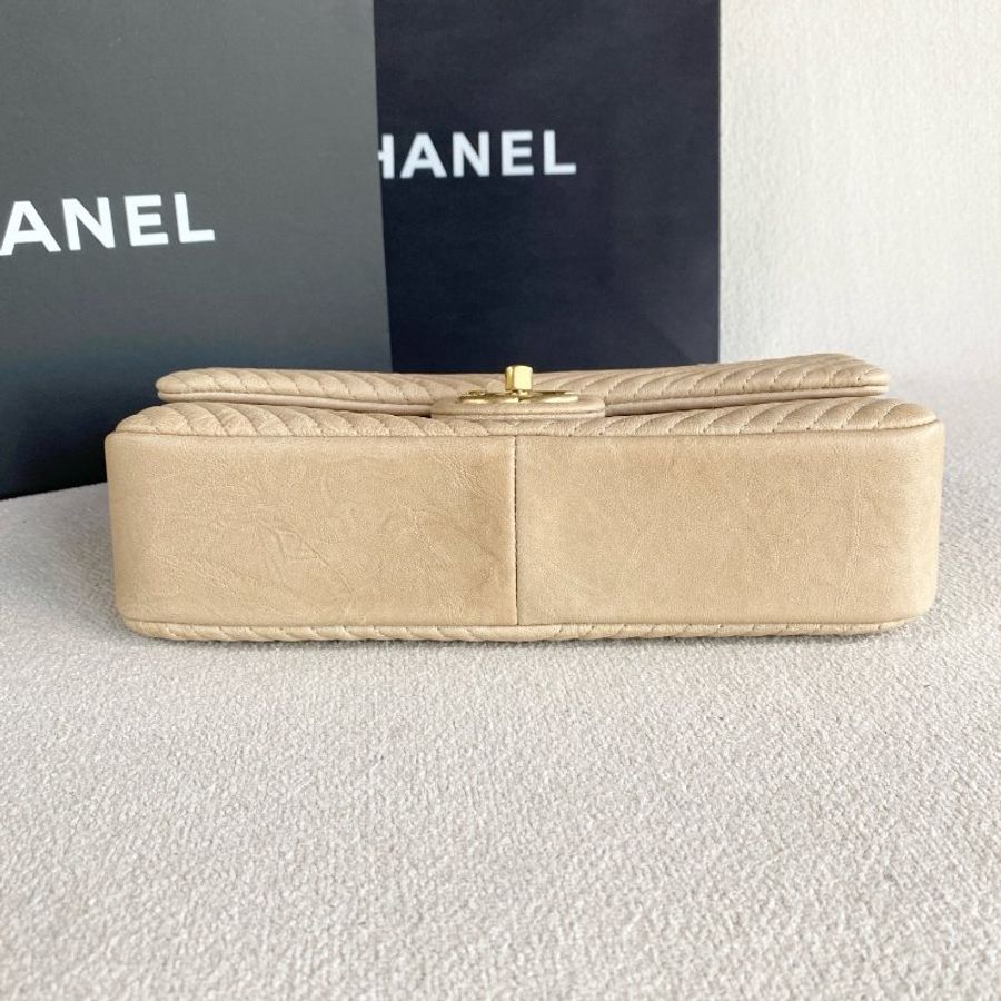 Chanel 季節款V紋CF鏈條包 奶茶色金扣 牛皮 26*13*6 99新配件盒子 塵袋 保卡-4