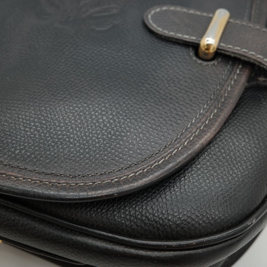 Loewe 中古包 黑色 牛皮 Anagram壓紋 馬鞍包 斜背包-13