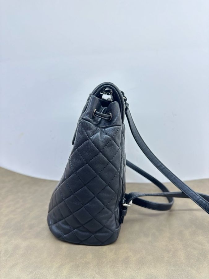 Chanel香奈兒黑銀羊皮薩爾茨堡雙肩包,鐳射22開 底長19.5-2