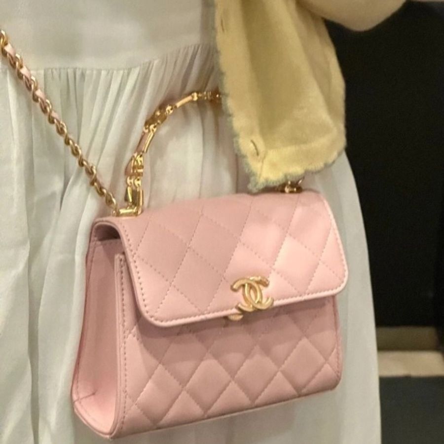 Chanel 22B粉色琺瑯手柄Kelly中號 芯片款 15.5*11.5*5.5 95新 配件塵袋-1