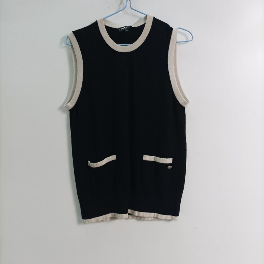 Chanel 18年黑白滚边山羊绒针织背心马甲上衣-0