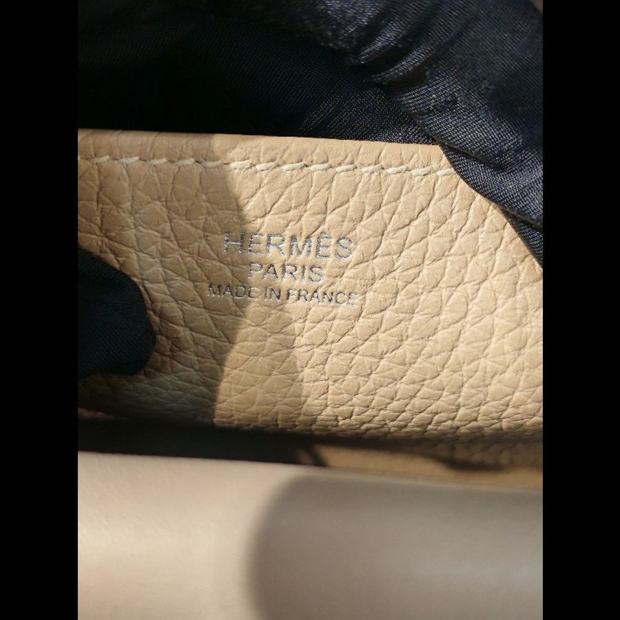 Hermes Halzan 25
餅乾色x風衣灰-13