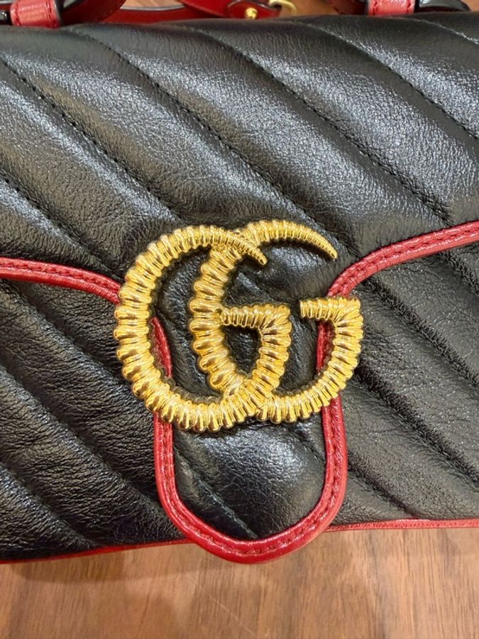 GUCCI GGMarmont手提肩背羊角扣黑色牛皮革金扣-9