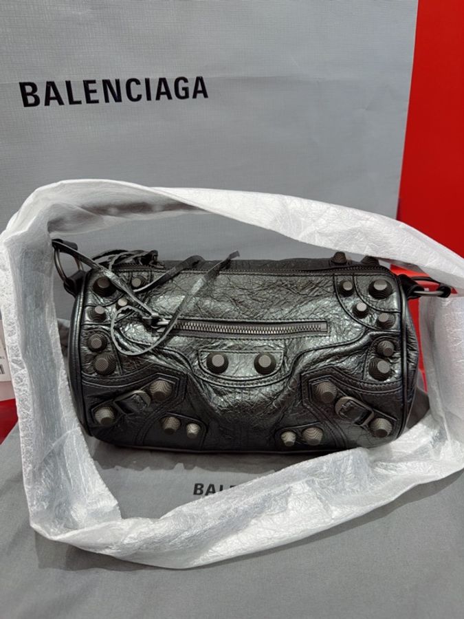 🖤99新 Balenciaga巴黎世家深灰色羊皮革圓筒包 尺寸24x14x15-0