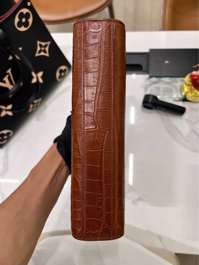 YSL聖羅蘭小號焦糖色金扣曼哈頓單肩斜挎包 尺寸24*17*5.5mm-10