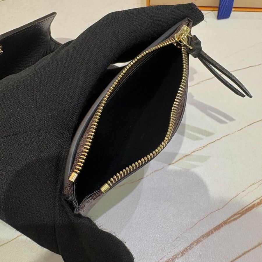 *SHIHNA名牌精品* LV M81557 經典VICTORINE 雙色三折短夾-8