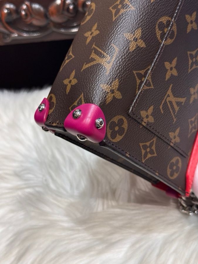LV/路易威登 限量款mask老花小怪獸面具機器人鏈條包 原膜都在 超級好成色-8