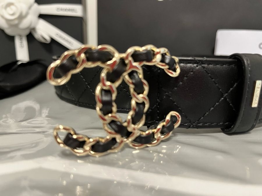 CHANEL 香奈兒《全新全配》黑色菱格皮穿鏈雙C Logo皮帶|金扣|85-1
