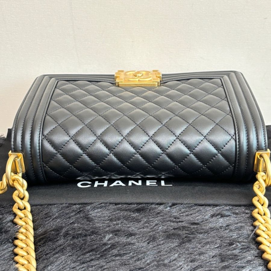 Chanel 香奈兒Leboy 黑色 菱格紋 羊皮 中號 金扣 23年芯片 尺碼25x9x14-5