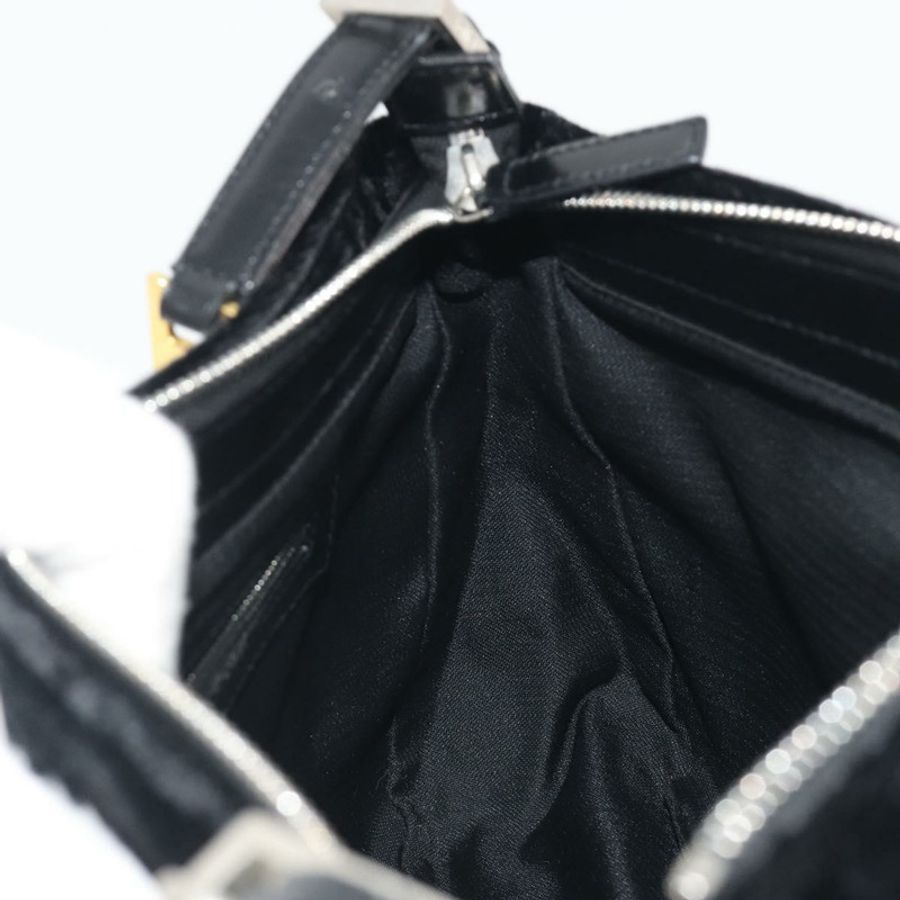 【日本直送】FENDI 黑色絲絨鏈條單肩包 正品 195236A-19