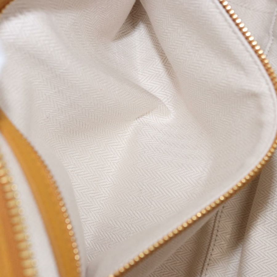 【日本直送】Miu Miu Beau 單肩包 麂皮 黃色 金色 正品 ka5957SAM-22