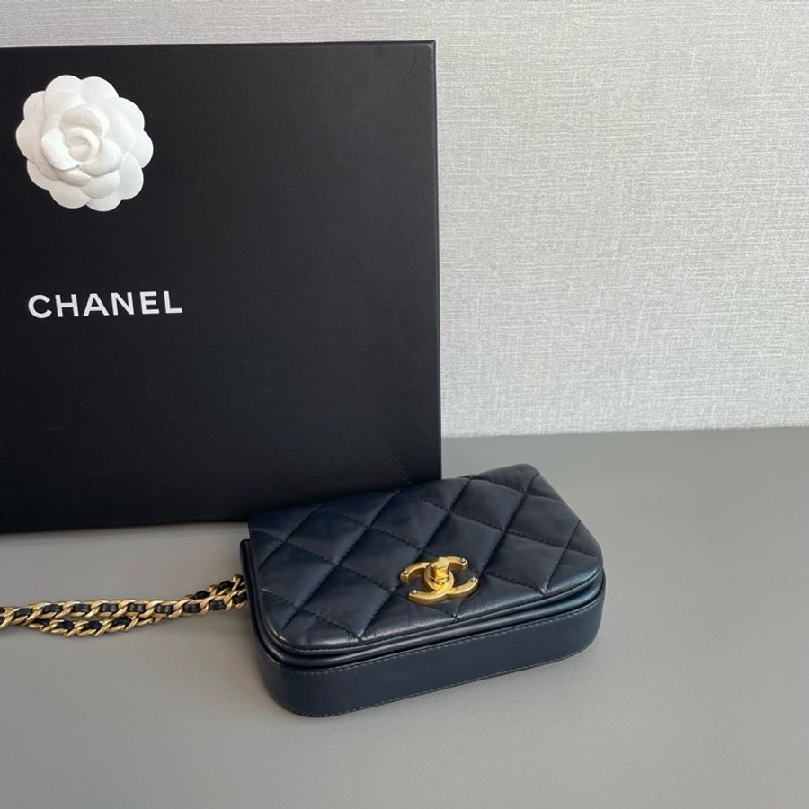 Chanel香奈兒🖤黑金豆腐包斜挎包💗 98新 尺寸:17×11.5cm-4