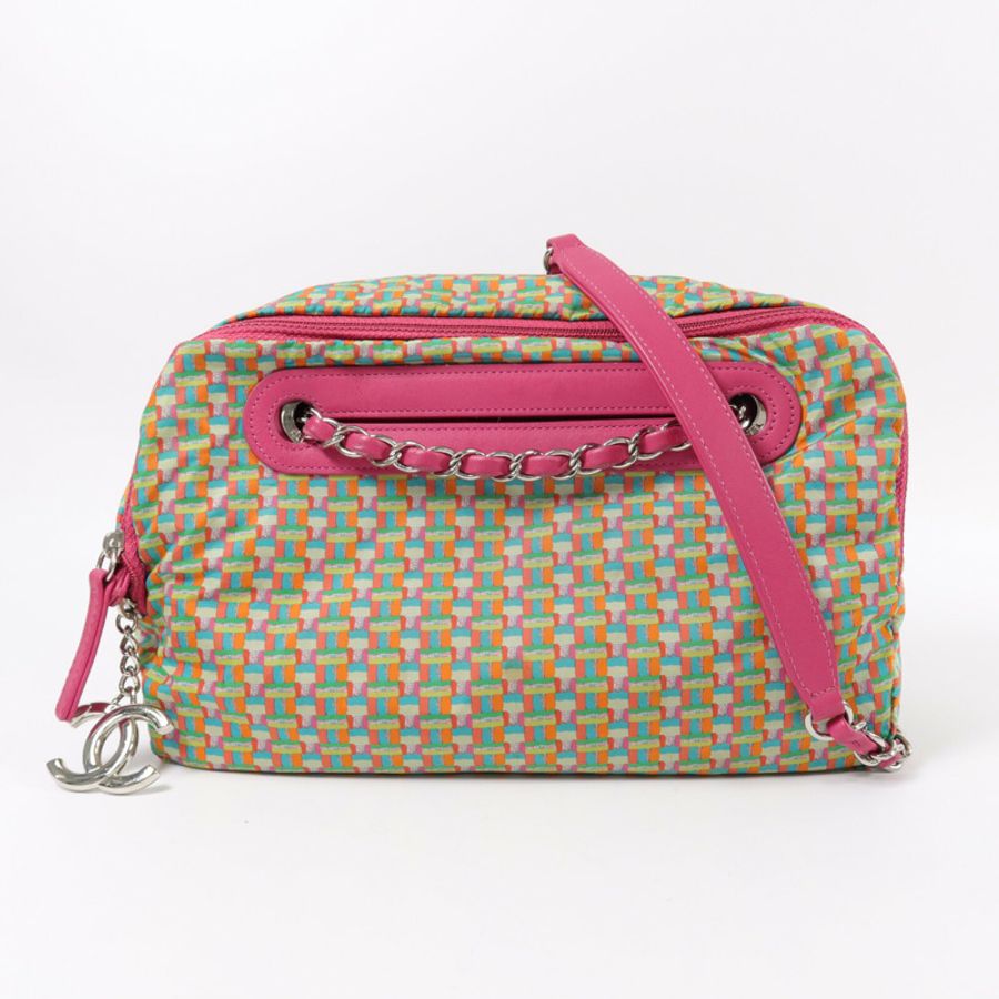 CHANEL Rubber Coco Rain Camera Bag鏈帶肩背袋-15