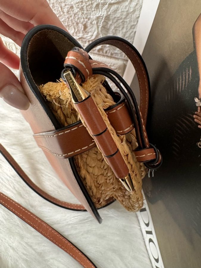 Loewe gate mini蝴蝶結馬鞍草編包-5