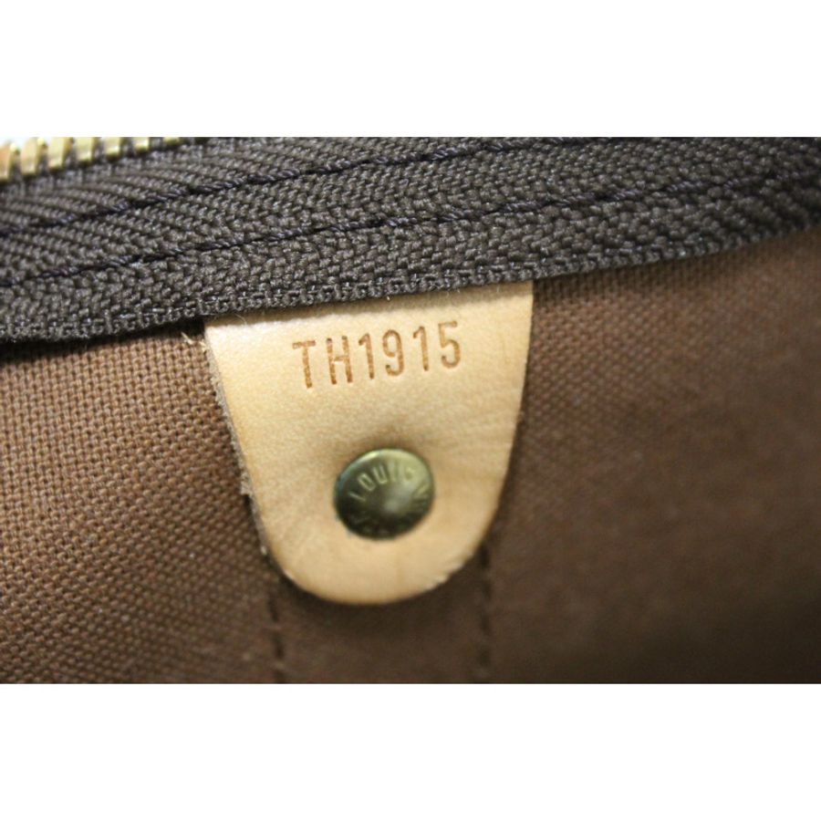 Louis Vuitton Classic Monogram Keepall 50 Travel Bag-18