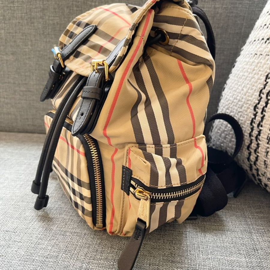 BURBERRY 經典格紋尼龍小後背包-TP01692-2