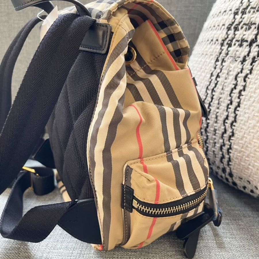 BURBERRY 經典格紋尼龍小後背包-TP01692-3