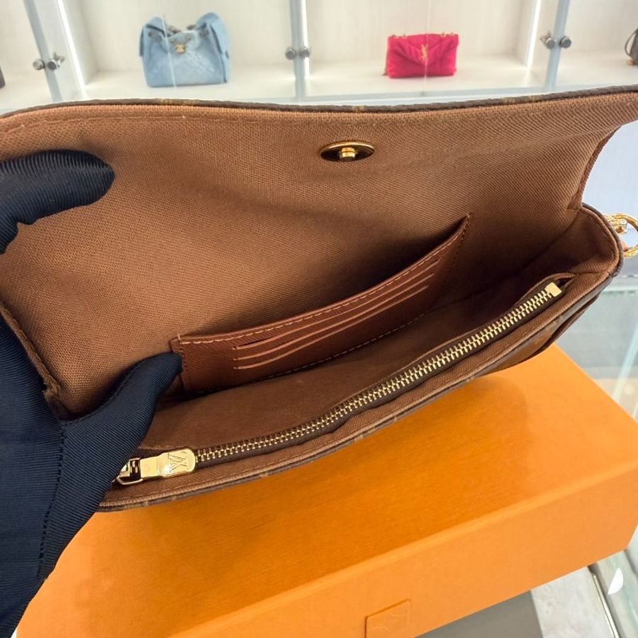 LV M81911 Ivy Woc 雙背帶肩背包-6