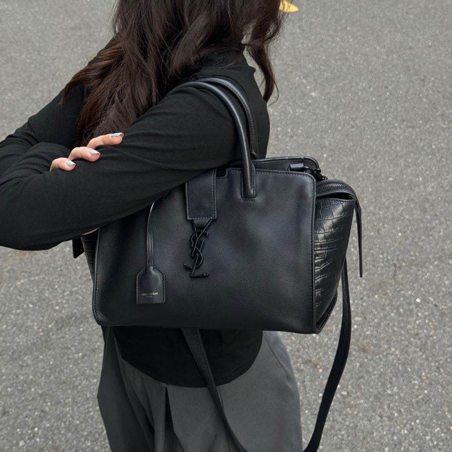 (極新🎁超稀有) YSL “So Black” 全黑鱷魚紋 斜背包 專櫃13萬!-3