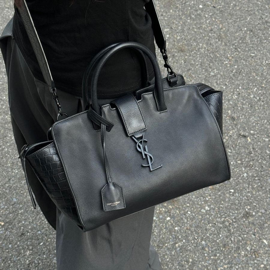 (極新🎁超稀有) YSL “So Black” 全黑鱷魚紋 斜背包 專櫃13萬!-9