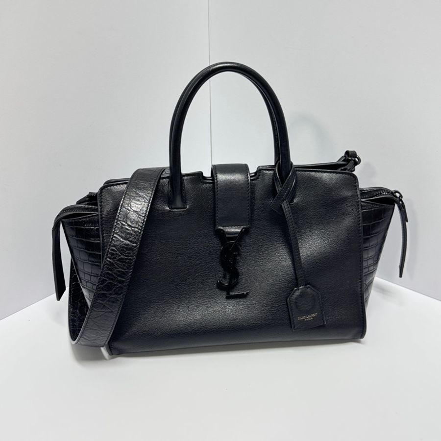 (極新🎁超稀有) YSL “So Black” 全黑鱷魚紋 斜背包 專櫃13萬!-10