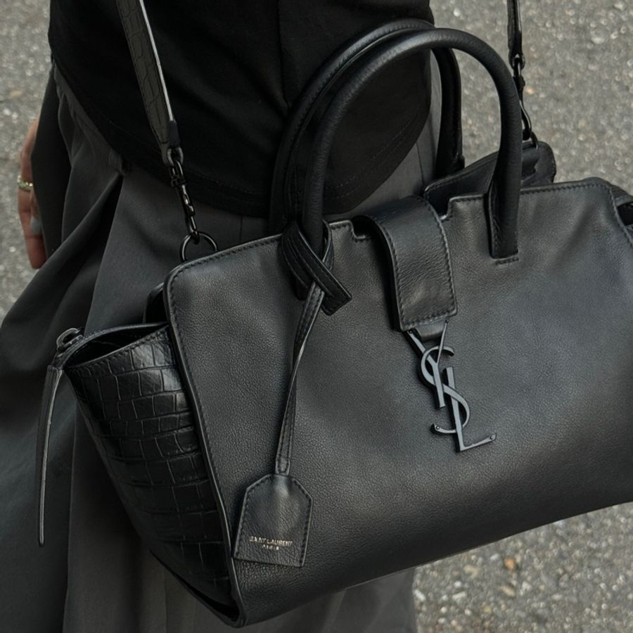 (極新🎁超稀有) YSL “So Black” 全黑鱷魚紋 斜背包 專櫃13萬!-24