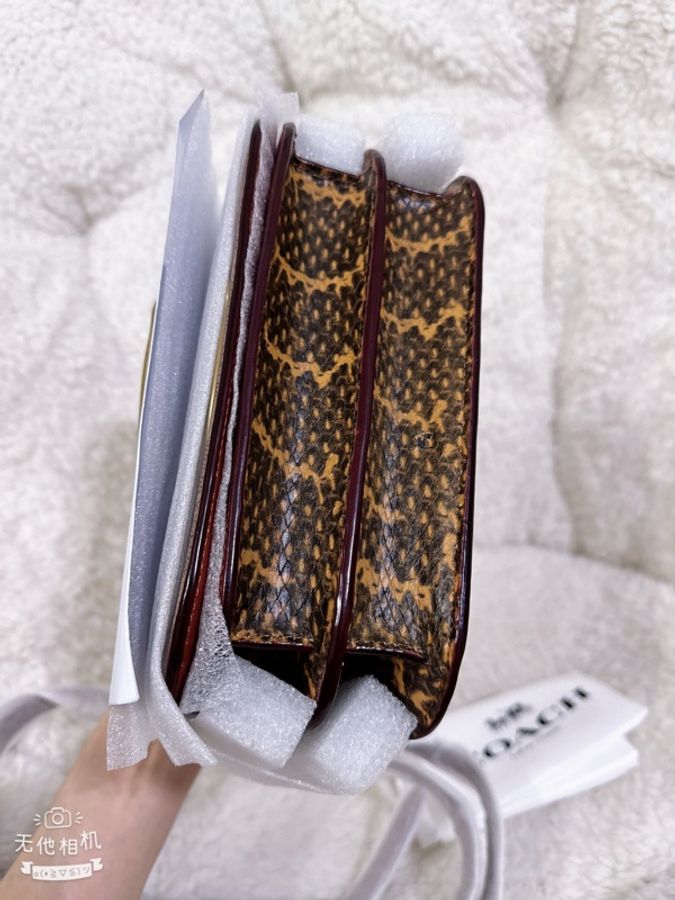 未使用 Coach Idol肩背包（原價28800元）-13