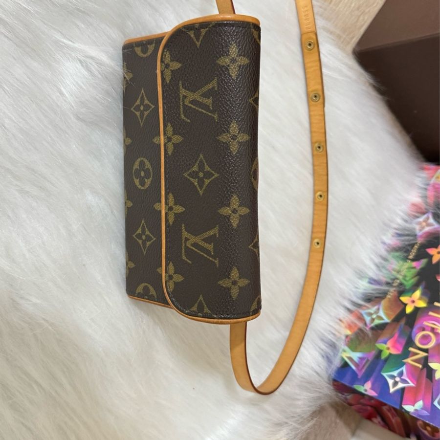 lv 老花 胸部 腰包 斜背包-17