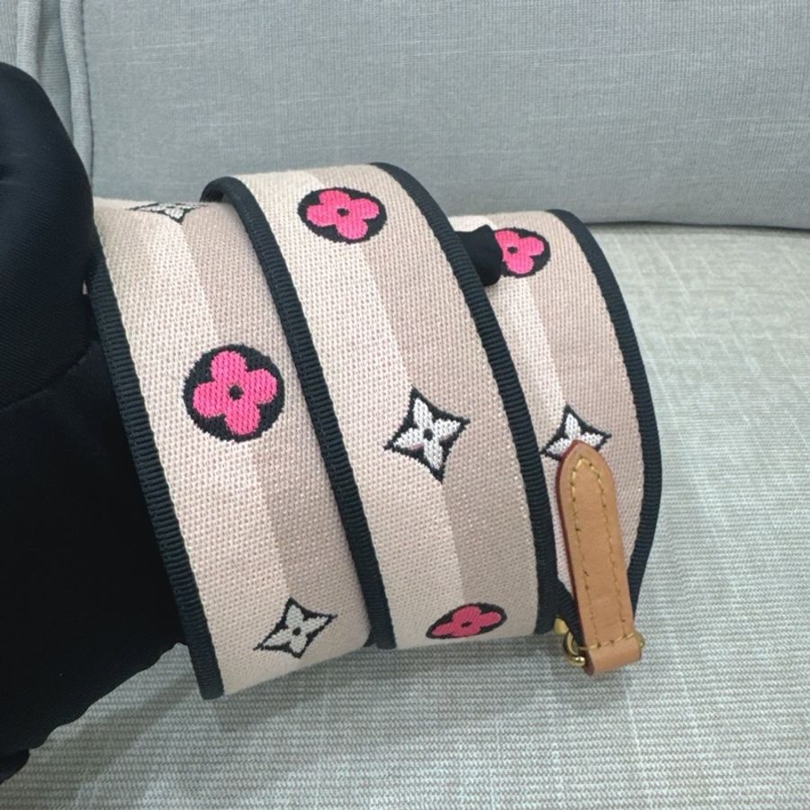 LV M45985經典DIANE系列Monogram帆布提花寬肩帶手提/斜背包(黑色)-27