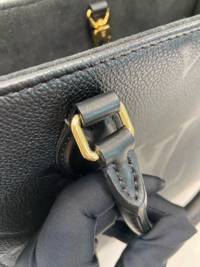 LV onthego 黑色全皮壓紋小號-19