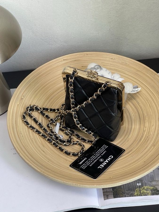 chanel/香奈兒亞克力雙C蛙口包 黑色單肩斜挎 mini款 31開 99新帶膜-3