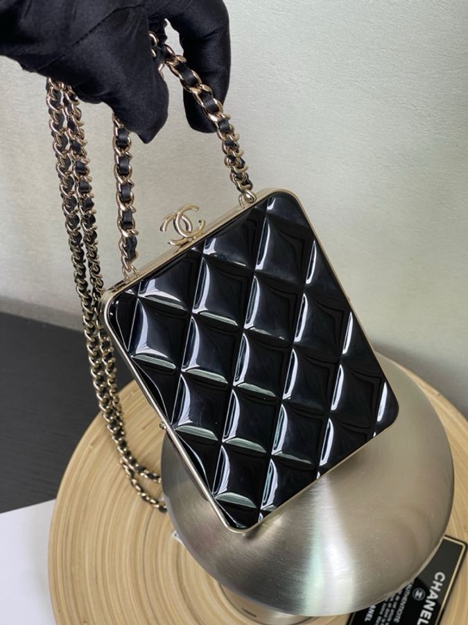 chanel/香奈兒亞克力雙C蛙口包 黑色單肩斜挎 mini款 31開 99新帶膜-6